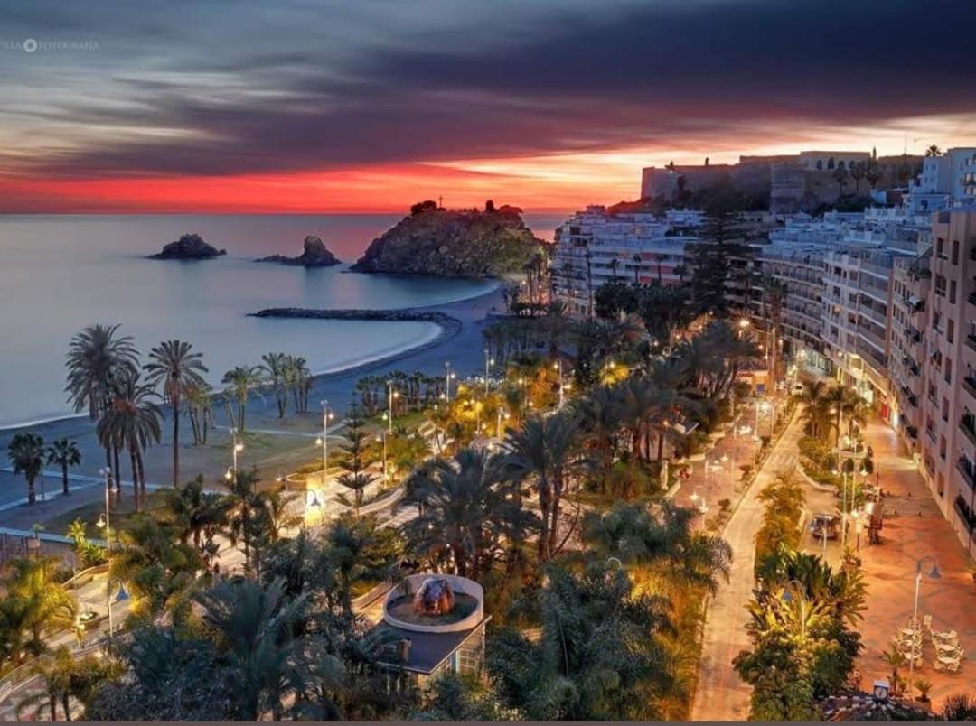 Apartamento Con Encanto Y Preciosas Vistas Junto A La Playa Almuñécar Buitenkant foto